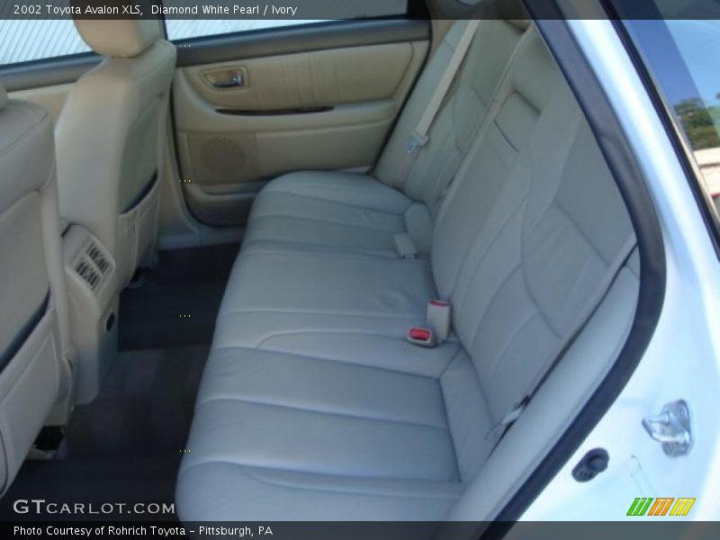Diamond White Pearl / Ivory 2002 Toyota Avalon XLS