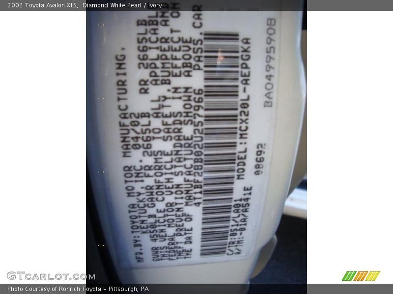 Diamond White Pearl / Ivory 2002 Toyota Avalon XLS