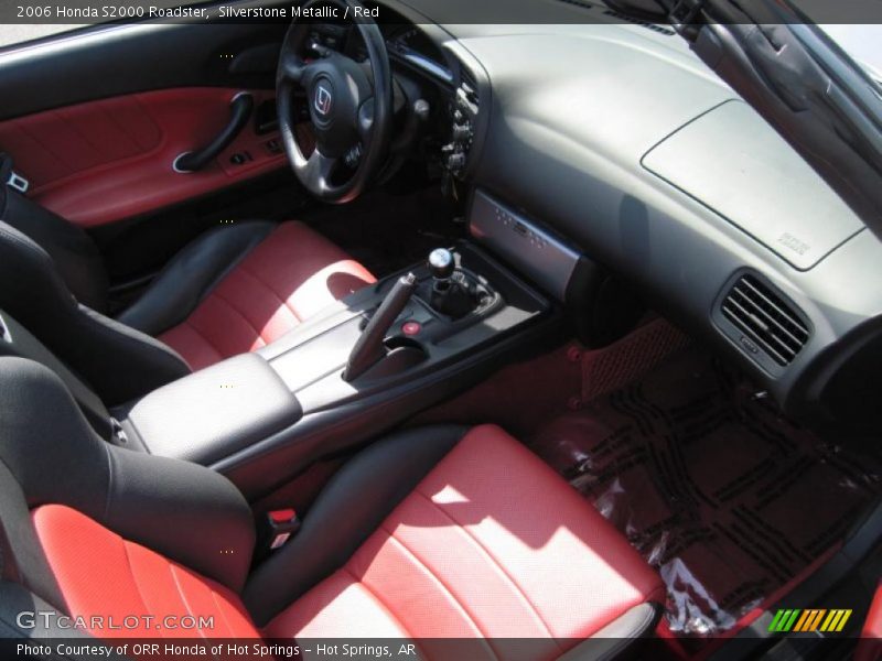 Silverstone Metallic / Red 2006 Honda S2000 Roadster