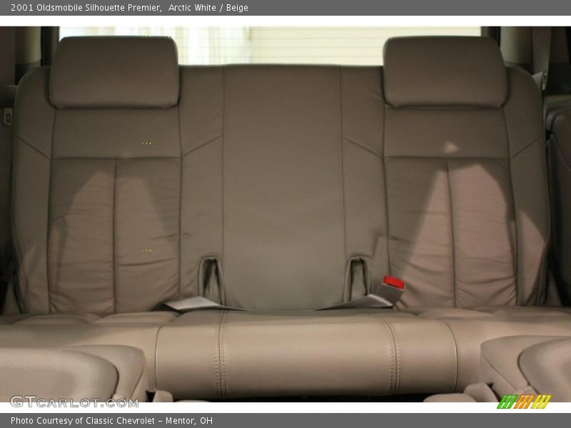 Arctic White / Beige 2001 Oldsmobile Silhouette Premier