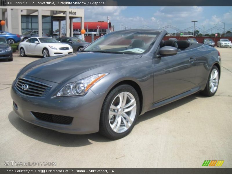 Front 3/4 View of 2010 G 37 Convertible