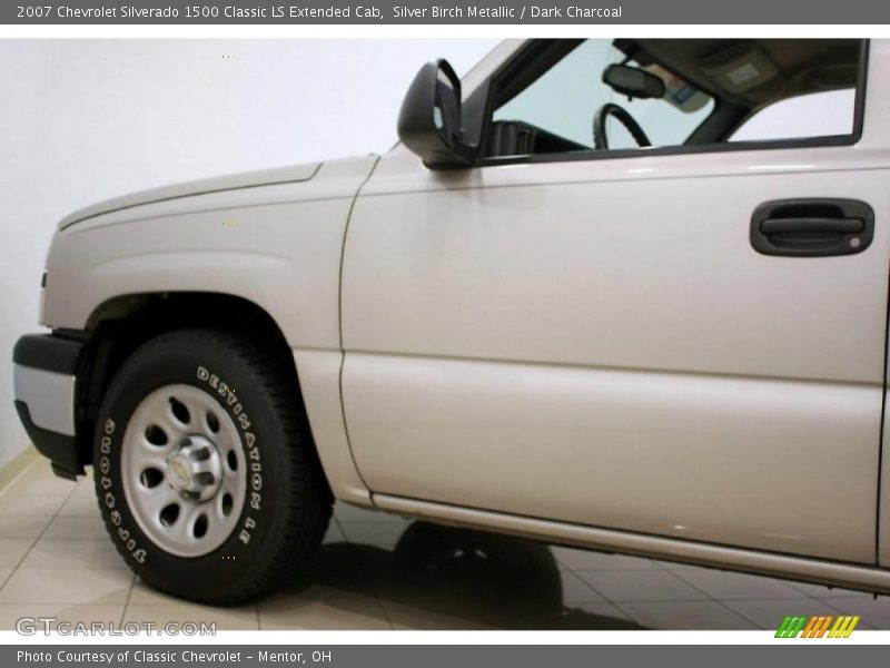 Silver Birch Metallic / Dark Charcoal 2007 Chevrolet Silverado 1500 Classic LS Extended Cab