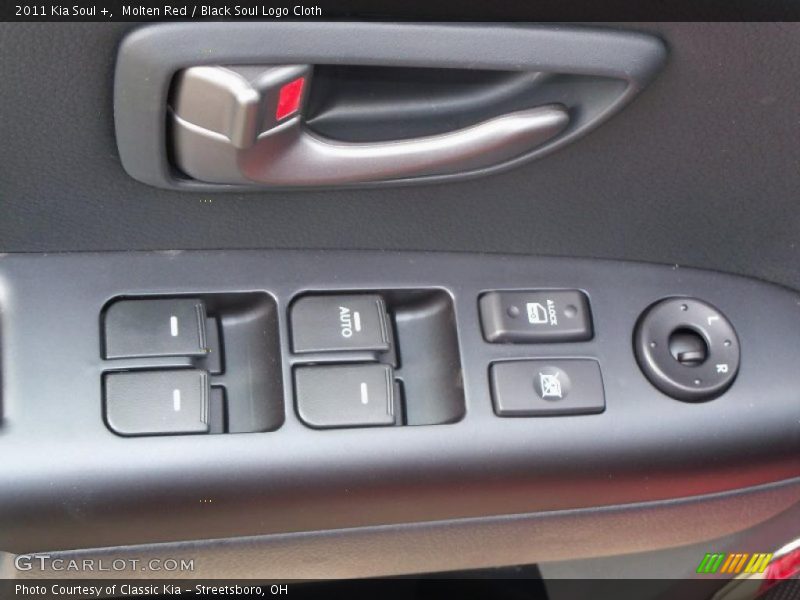 Molten Red / Black Soul Logo Cloth 2011 Kia Soul +