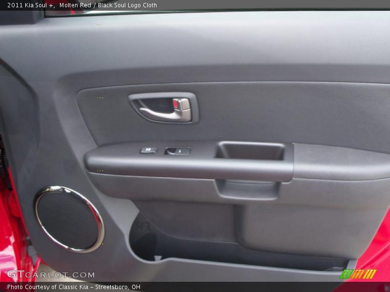 Molten Red / Black Soul Logo Cloth 2011 Kia Soul +