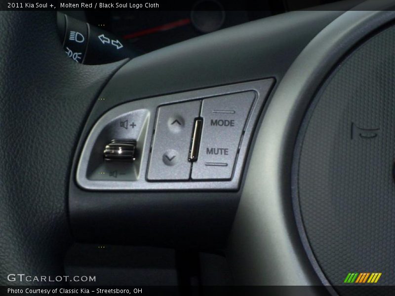 Molten Red / Black Soul Logo Cloth 2011 Kia Soul +