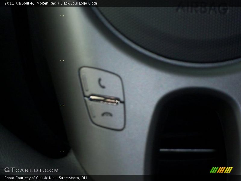 Molten Red / Black Soul Logo Cloth 2011 Kia Soul +