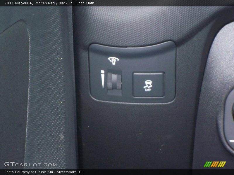 Molten Red / Black Soul Logo Cloth 2011 Kia Soul +
