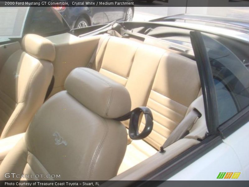 Crystal White / Medium Parchment 2000 Ford Mustang GT Convertible