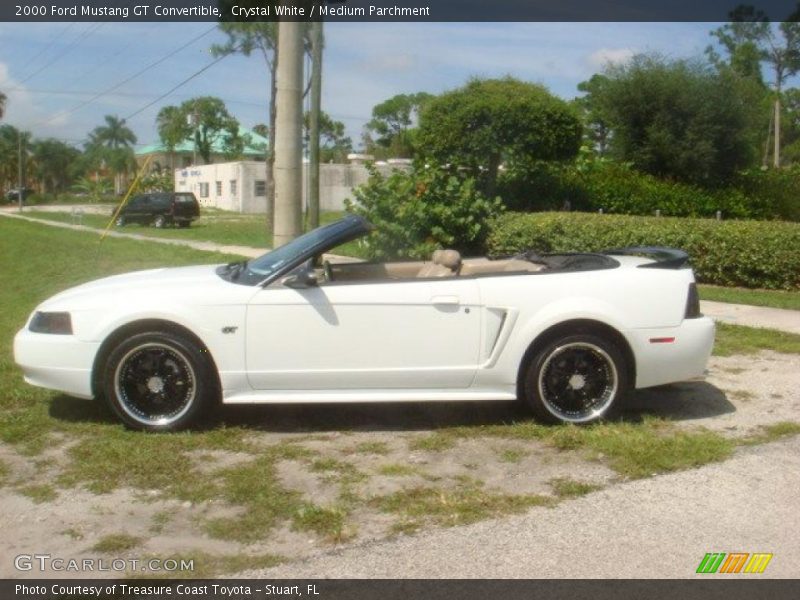 Crystal White / Medium Parchment 2000 Ford Mustang GT Convertible