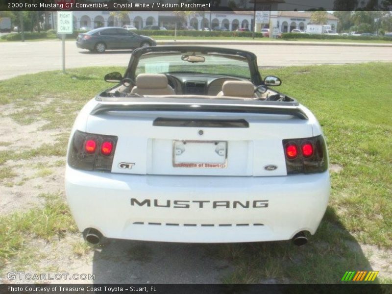 Crystal White / Medium Parchment 2000 Ford Mustang GT Convertible