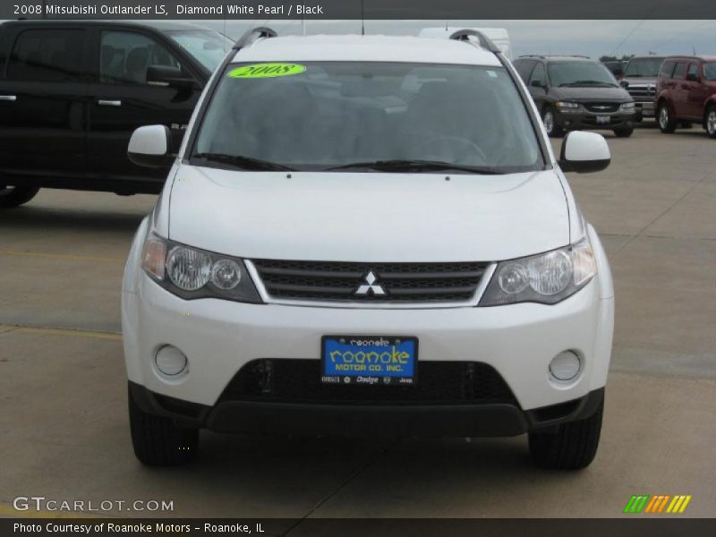Diamond White Pearl / Black 2008 Mitsubishi Outlander LS