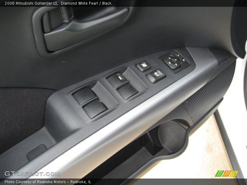 Diamond White Pearl / Black 2008 Mitsubishi Outlander LS