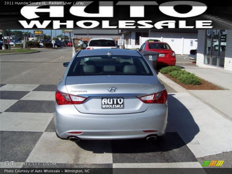 Radiant Silver / Gray 2011 Hyundai Sonata SE