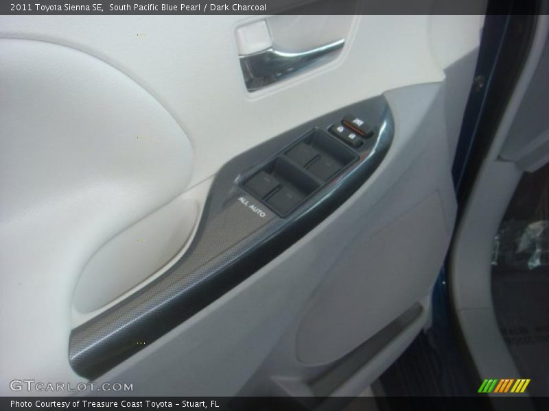South Pacific Blue Pearl / Dark Charcoal 2011 Toyota Sienna SE