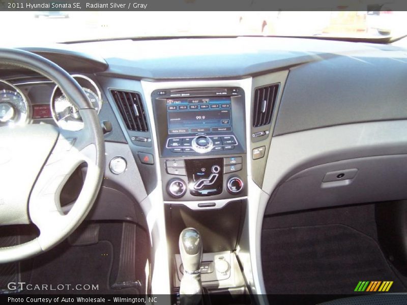 Radiant Silver / Gray 2011 Hyundai Sonata SE