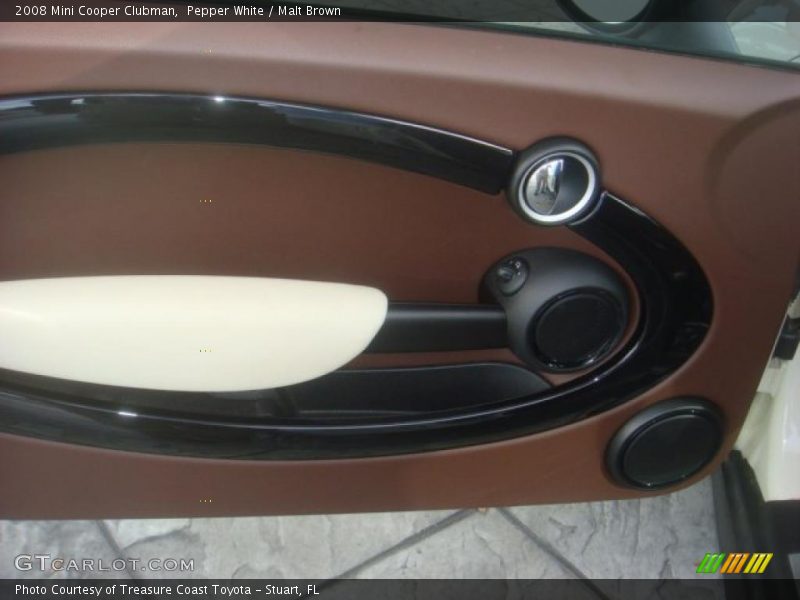 Pepper White / Malt Brown 2008 Mini Cooper Clubman