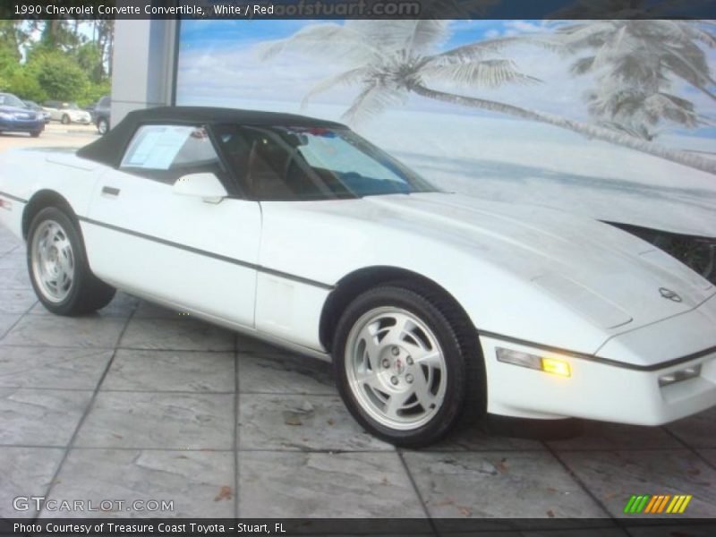 White / Red 1990 Chevrolet Corvette Convertible