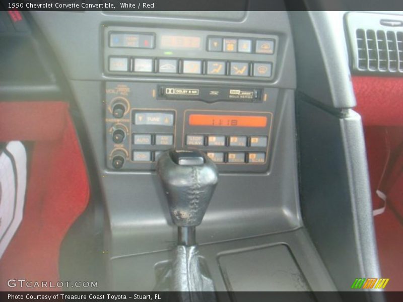White / Red 1990 Chevrolet Corvette Convertible