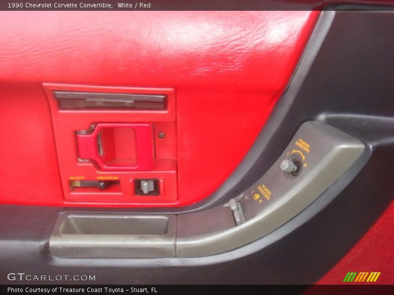 White / Red 1990 Chevrolet Corvette Convertible