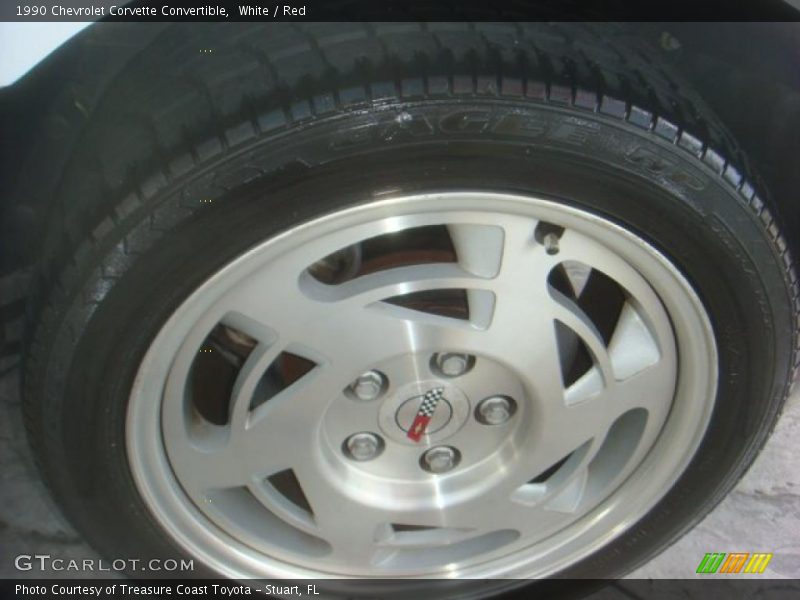 White / Red 1990 Chevrolet Corvette Convertible