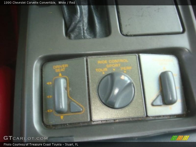 White / Red 1990 Chevrolet Corvette Convertible
