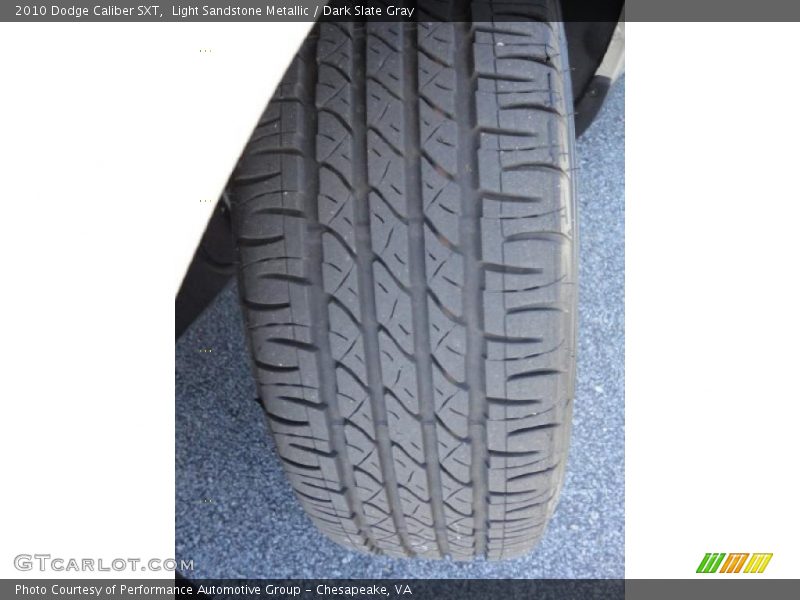 Light Sandstone Metallic / Dark Slate Gray 2010 Dodge Caliber SXT