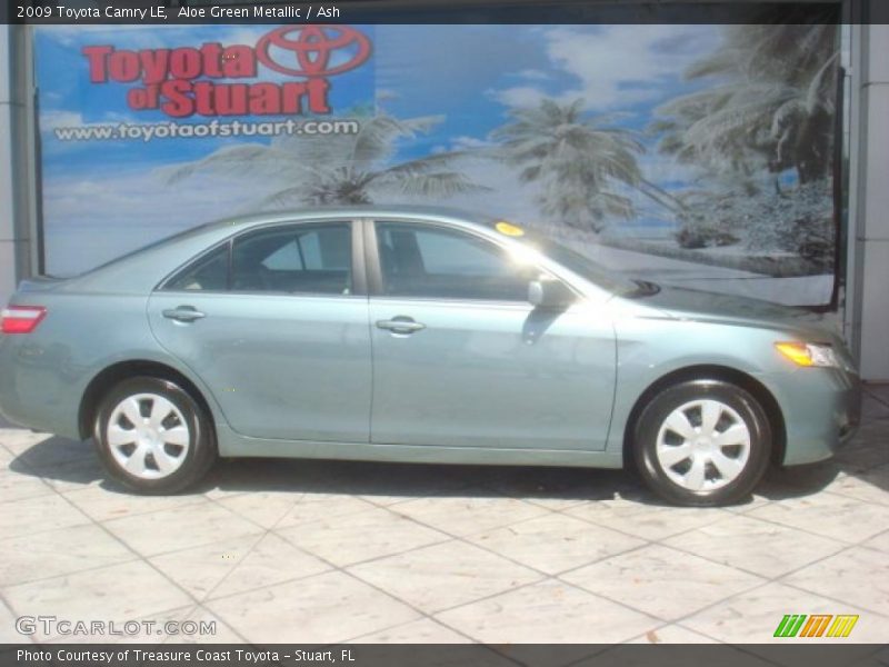 Aloe Green Metallic / Ash 2009 Toyota Camry LE