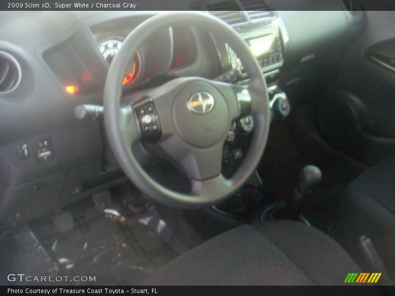 Super White / Charcoal Gray 2009 Scion xD
