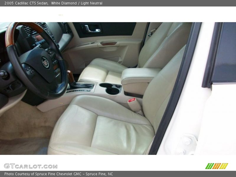 White Diamond / Light Neutral 2005 Cadillac CTS Sedan