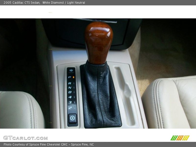 White Diamond / Light Neutral 2005 Cadillac CTS Sedan