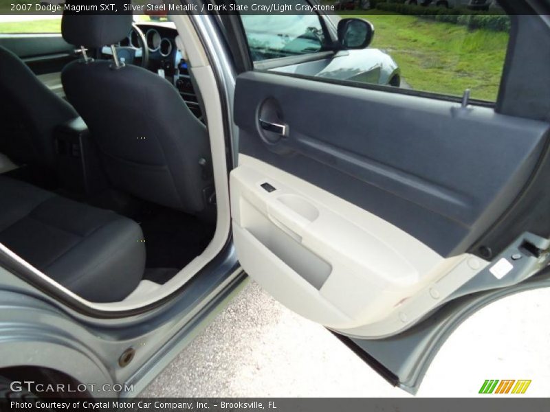 Silver Steel Metallic / Dark Slate Gray/Light Graystone 2007 Dodge Magnum SXT