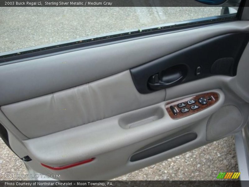 Sterling Silver Metallic / Medium Gray 2003 Buick Regal LS