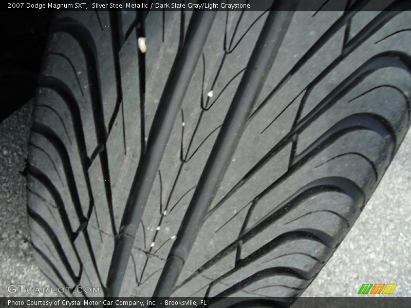 Silver Steel Metallic / Dark Slate Gray/Light Graystone 2007 Dodge Magnum SXT