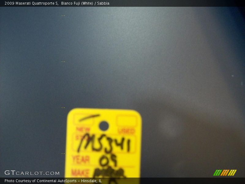 Bianco Fuji (White) / Sabbia 2009 Maserati Quattroporte S
