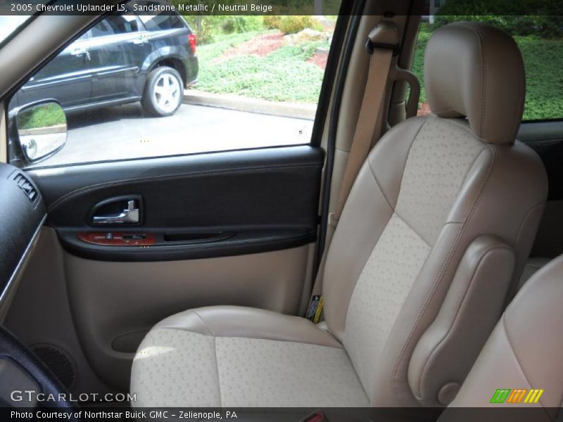Sandstone Metallic / Neutral Beige 2005 Chevrolet Uplander LS