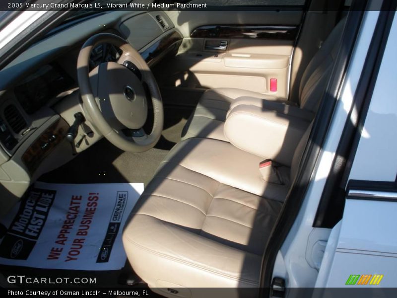Vibrant White / Medium Parchment 2005 Mercury Grand Marquis LS