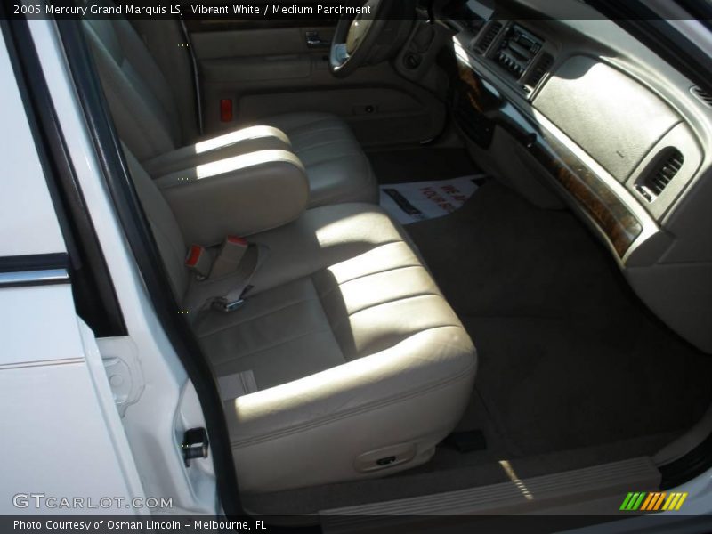 Vibrant White / Medium Parchment 2005 Mercury Grand Marquis LS