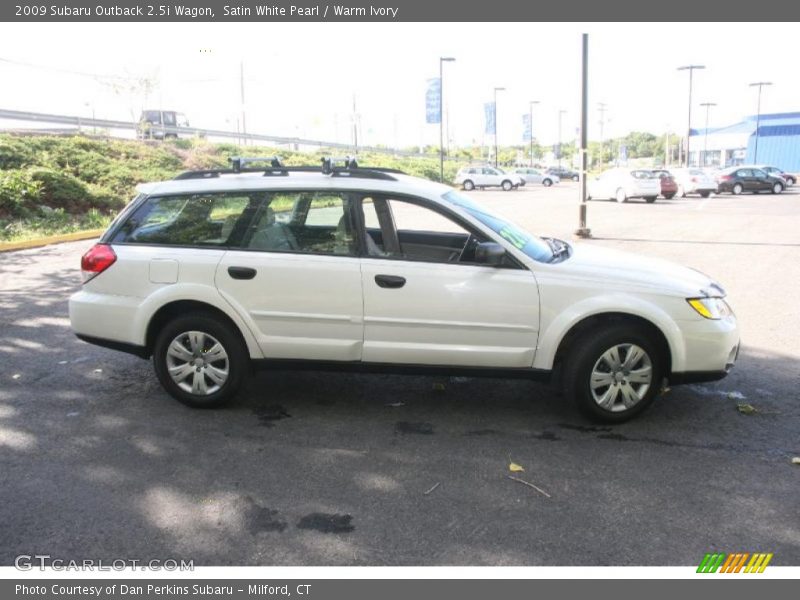 Satin White Pearl / Warm Ivory 2009 Subaru Outback 2.5i Wagon