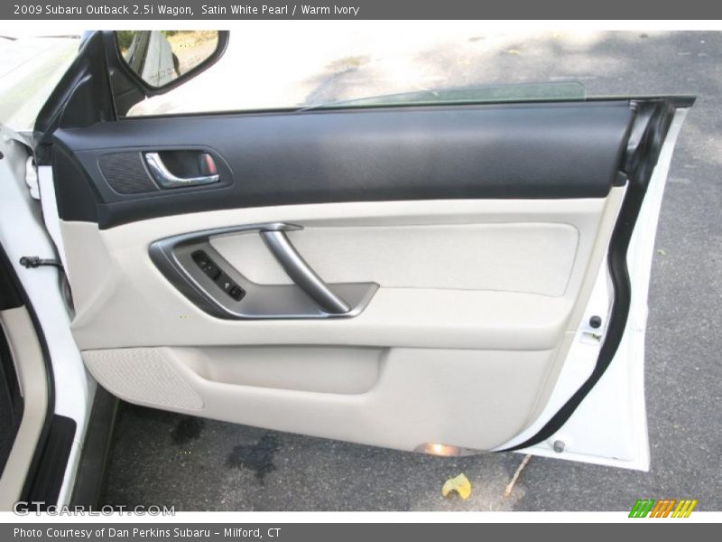 Satin White Pearl / Warm Ivory 2009 Subaru Outback 2.5i Wagon