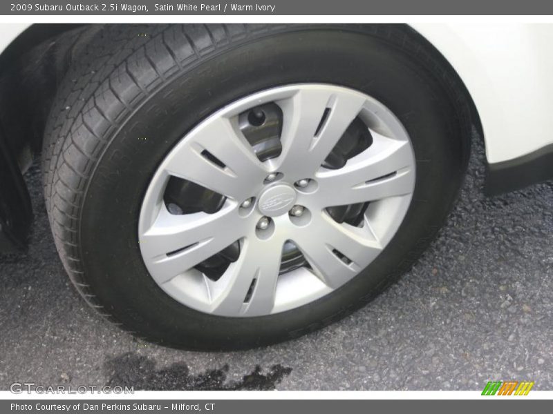 Satin White Pearl / Warm Ivory 2009 Subaru Outback 2.5i Wagon