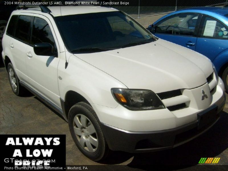 Diamond White Pearl / Sandblast Beige 2004 Mitsubishi Outlander LS AWD