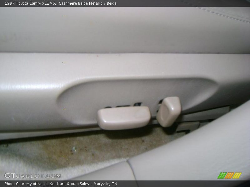 Cashmere Beige Metallic / Beige 1997 Toyota Camry XLE V6