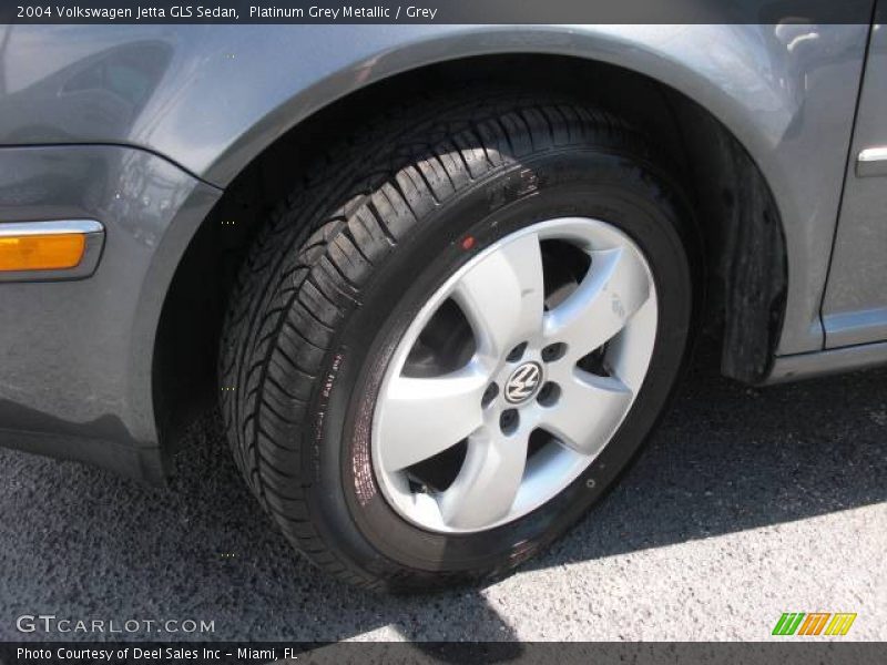 Platinum Grey Metallic / Grey 2004 Volkswagen Jetta GLS Sedan