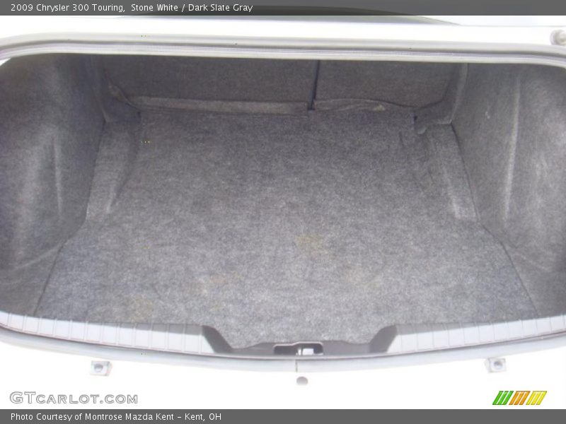Stone White / Dark Slate Gray 2009 Chrysler 300 Touring