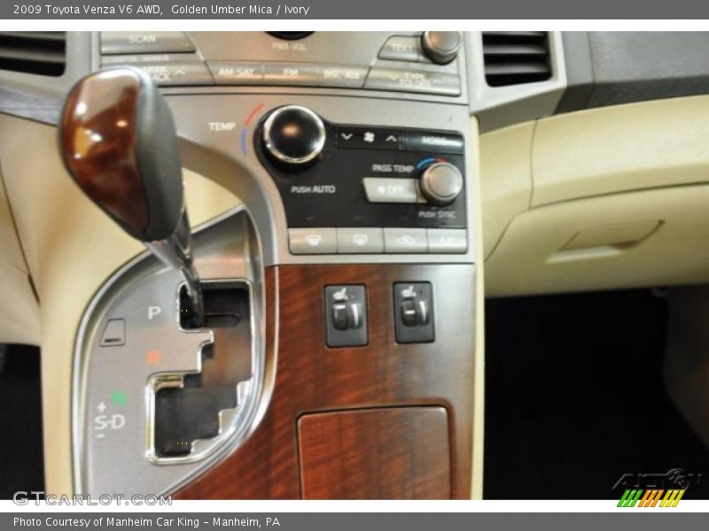 Golden Umber Mica / Ivory 2009 Toyota Venza V6 AWD