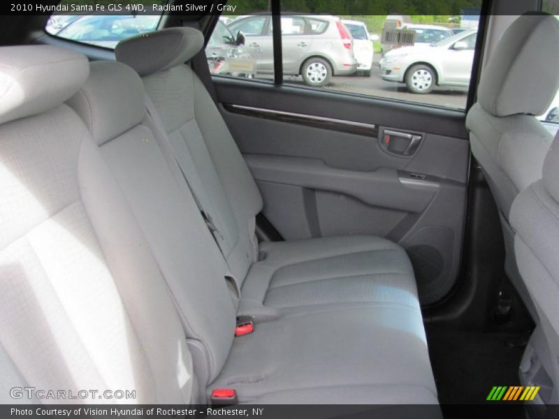 Radiant Silver / Gray 2010 Hyundai Santa Fe GLS 4WD