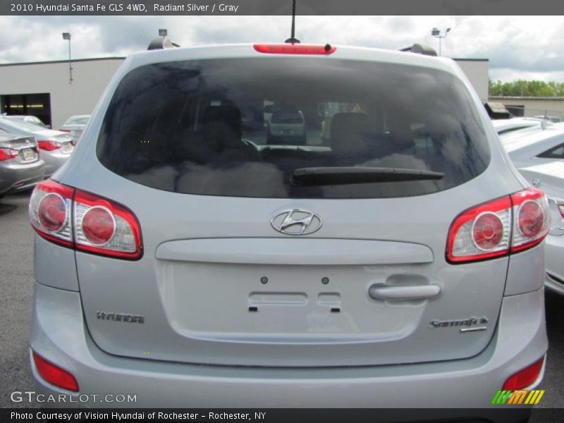 Radiant Silver / Gray 2010 Hyundai Santa Fe GLS 4WD
