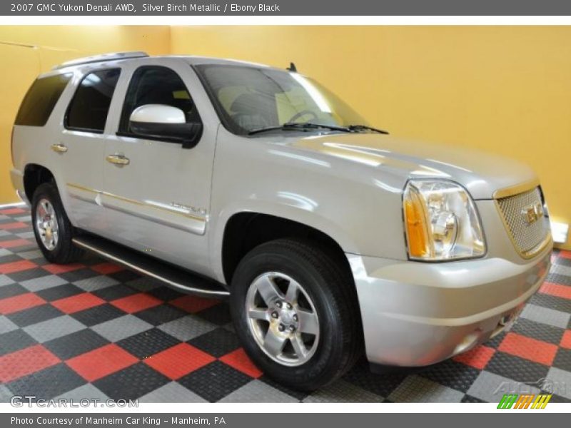 Silver Birch Metallic / Ebony Black 2007 GMC Yukon Denali AWD