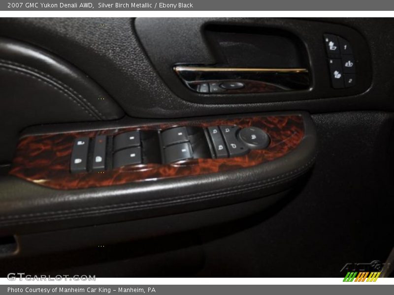 Silver Birch Metallic / Ebony Black 2007 GMC Yukon Denali AWD