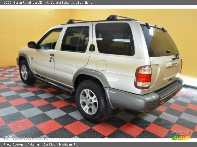 Sahara Beige Metallic / Blond 1999 Nissan Pathfinder SE 4x4